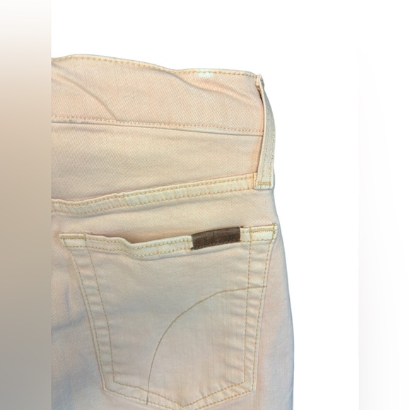 Joe’s jeans woman’s cut off denim shorts light peach color size 26 pre-loved - Picture 2 of 5